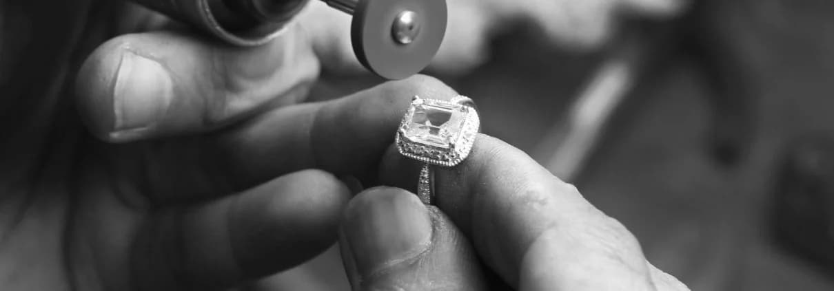 /images/services/1429908289_ThinkstockPhotos-150373787-1-1210x423-1.webp